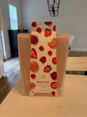 W&P Stand Up Silicone Storage Bag in Blush Pink